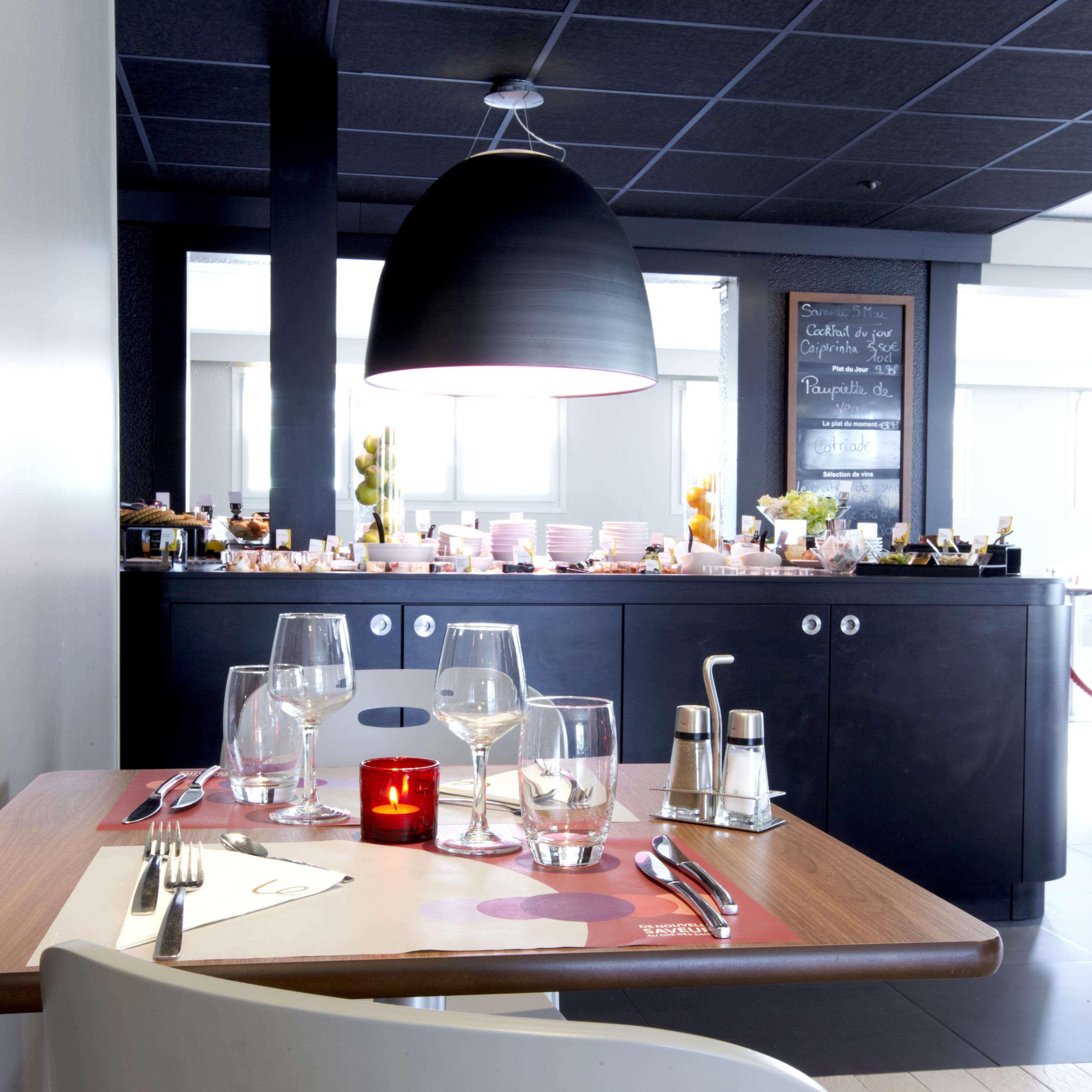 Campanile Nature - Dreux Restaurant foto